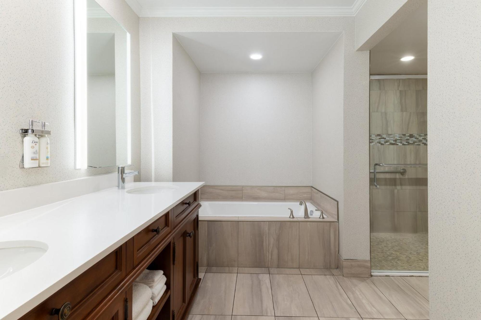 Express & Vegas Sw Springvalley By Ihg Hotel Las Vegas
